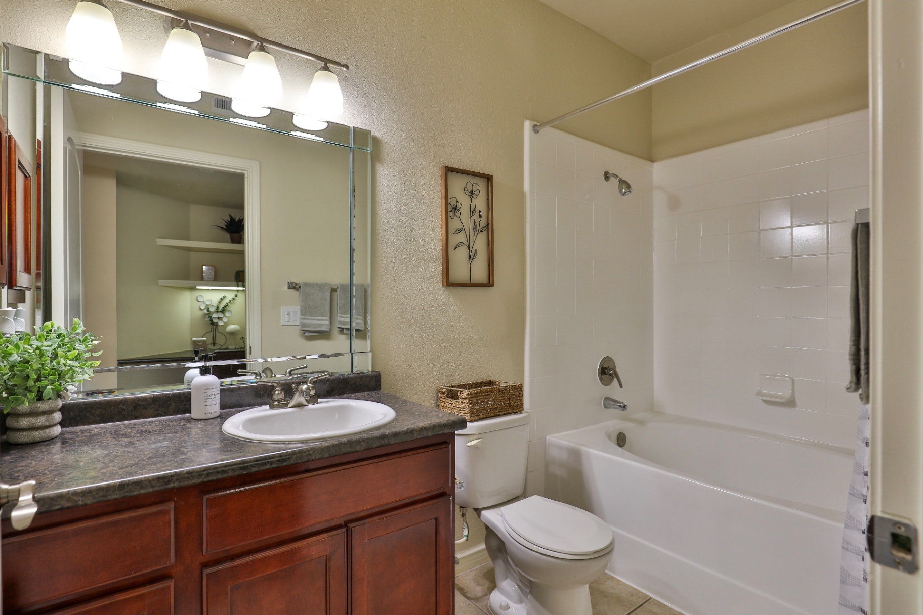 En-Suite Bathroom